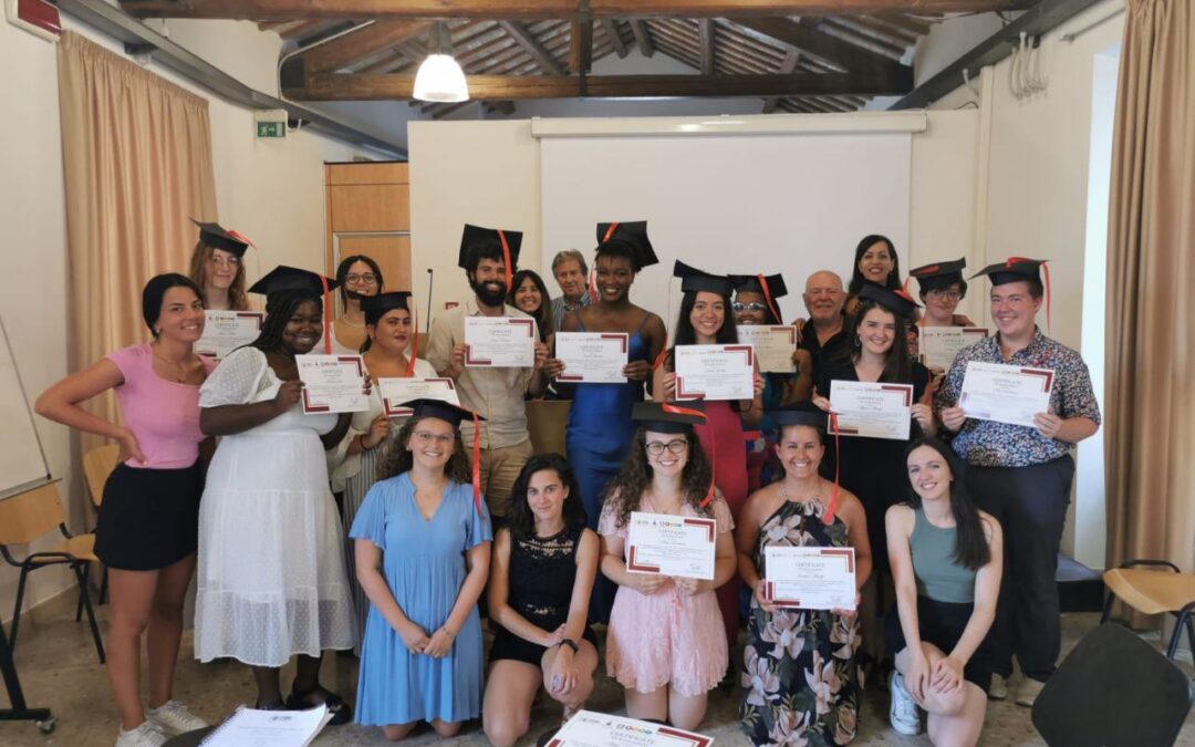 Consegna dei diplomi agli studenti di Rochester. È tempo di saluti!